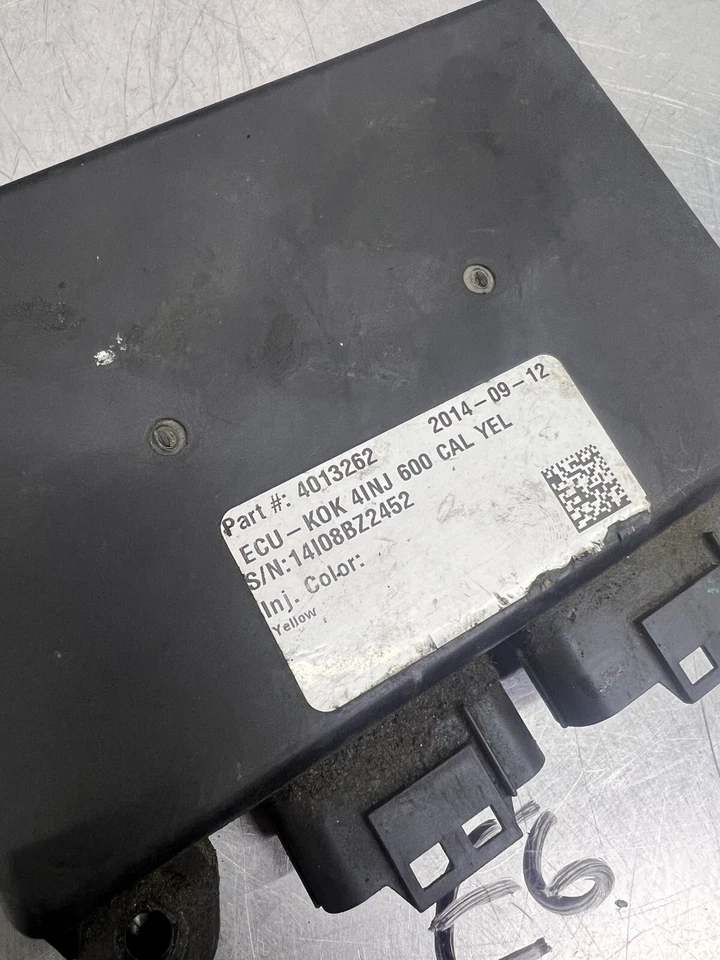 2012 POLARIS 600 WIDETRAK IQ CDI Igniter Box / ECU Brain Computer  YELLOW INJ. Foto 2 de 4