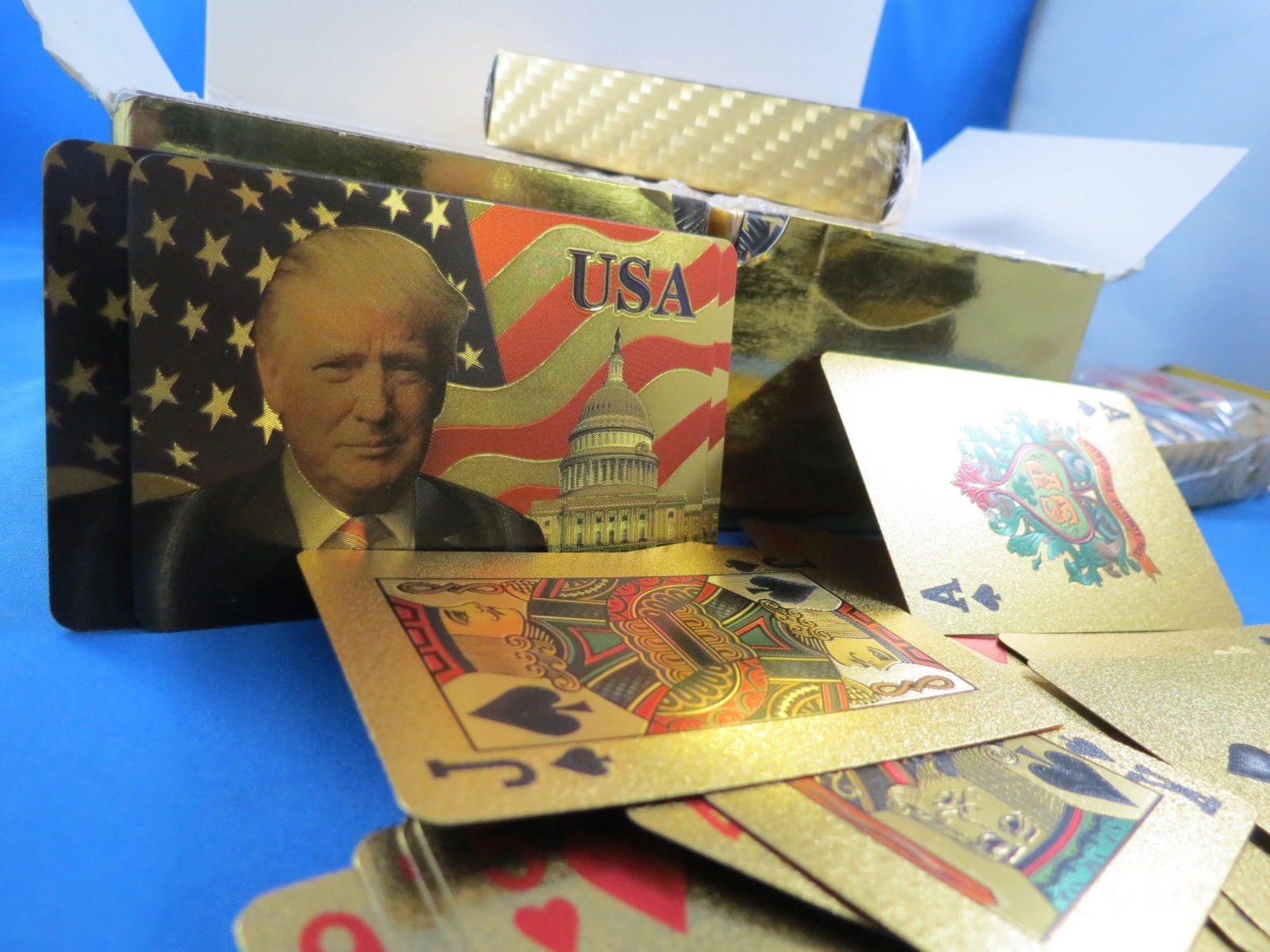 WHOLESALE LOT OF 12 DECKS DONALD TRUMP PRESIDENT GOLD PLAYING CARDS Poker 2024 $