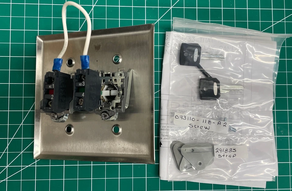 Asco 216C89 New Stainless Cover plate And Switches - Image 3 of 3