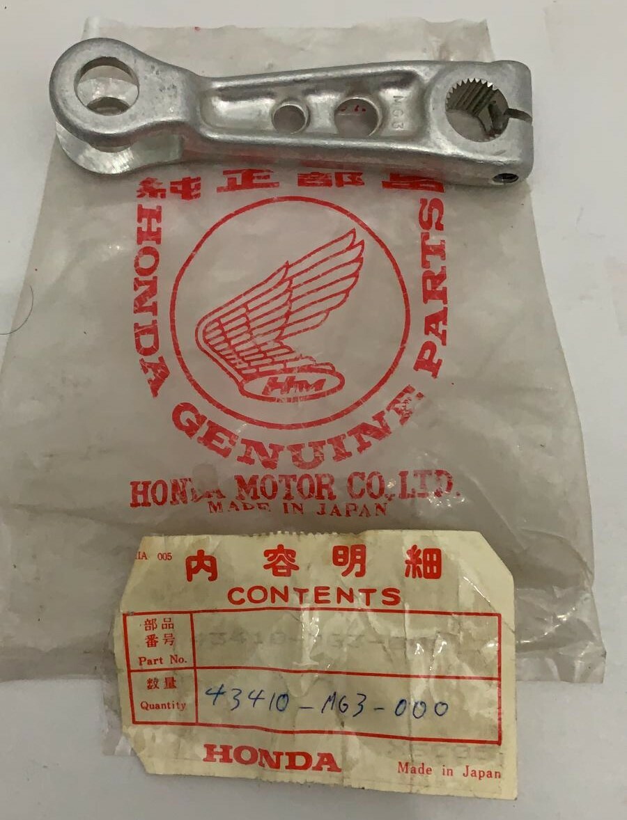 HONDA XR600 XR500 XR250 XR200 REAR BRAKE ARM # 43410-MG3-000 (823