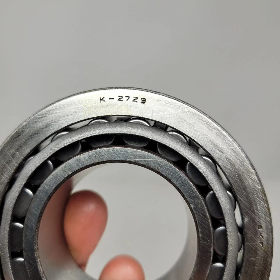 Rodamientos portadores diferenciales SKF 41045 British Spares cono Land Rover de colección Foto 4 de 4