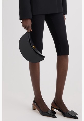 Jacquemus La Petit Callison Rond Leather Wristlet Bag  NWT Black