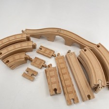 33 Pieces Thomas  Friends Wooden Track Lot w/ Bridge - Brio - Melissa and Doug