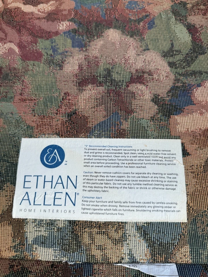Sillón Ethan Allen Floral Tapizado Acento Sala de estar con fundas para reposabrazos! Foto 3 de 4