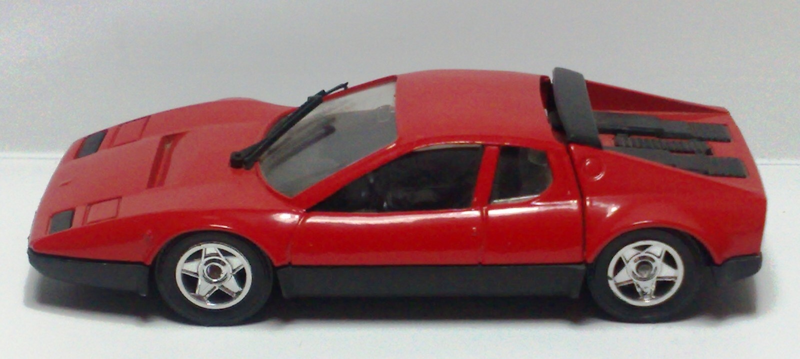 Foto 2 di 2