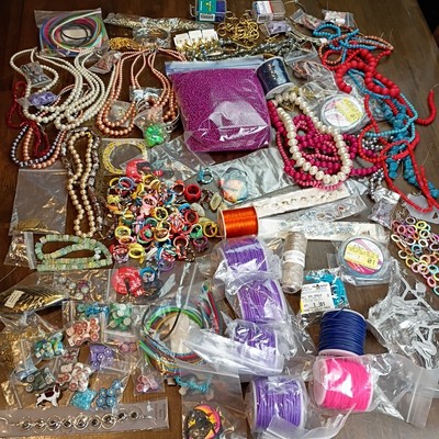  Massive Lot Of Jewelry Making Beads Findings Vintage Strands Glass Acrylic 12