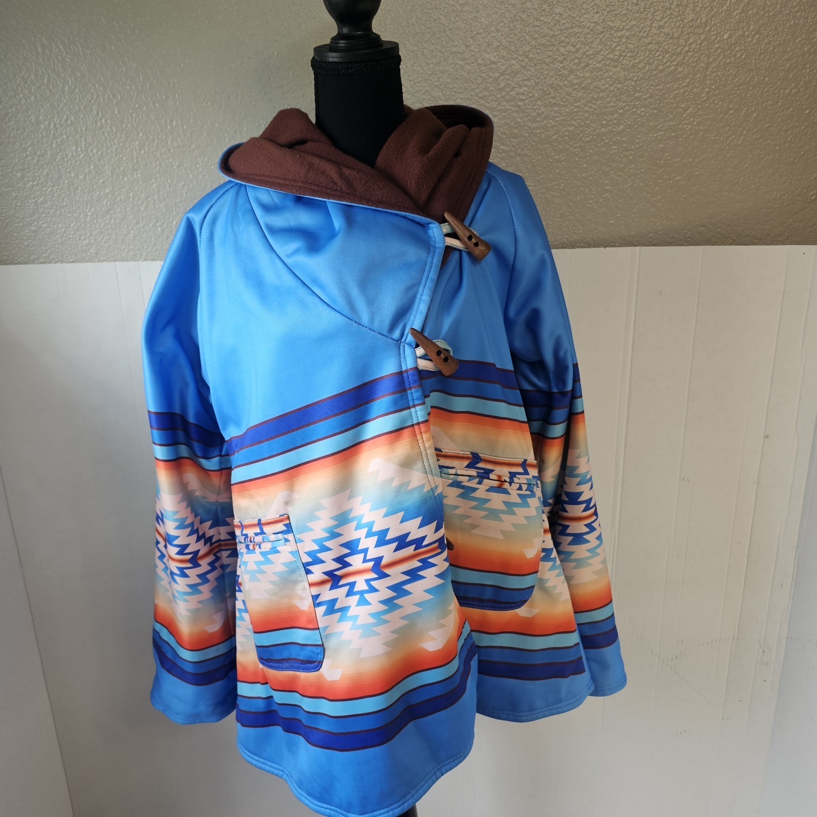 Yellowstone Beth Dutton Hooded Coat Sz Large Aztec Toggle Closure Western V0474