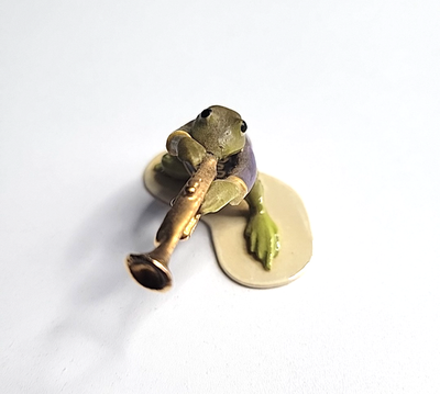 Hagen Renaker Specialty Frog 3254 Playing Trumpet Toadally Brass
