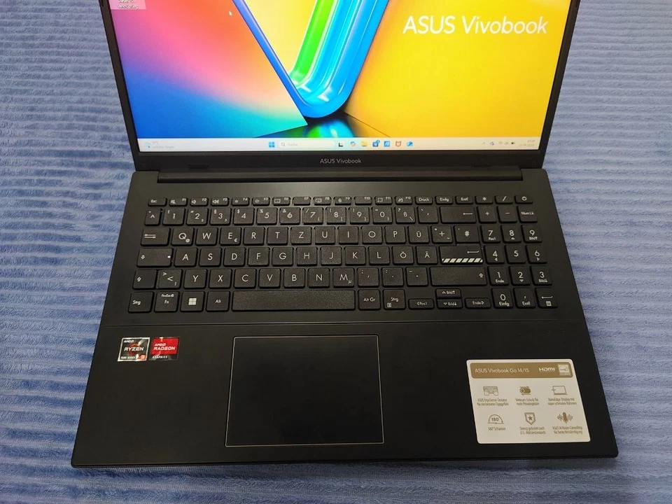 ASUS VivoBook Go 15 E1504F 15,6Zoll FHD 512GB SSD AMD Ryzen 3 7320U 8GB RAM - Bild 3 von 4