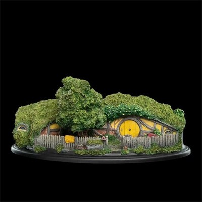 WETA Workshop Official Gandalf Cutting The Lords Of The Rings House Statue Model