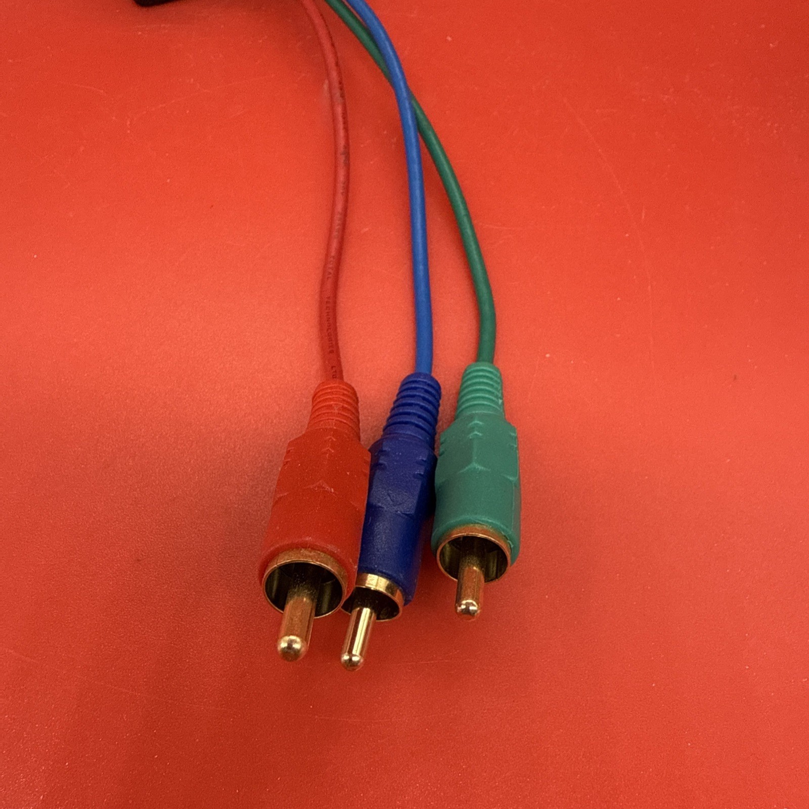 MuxLab 500052 Component Video Analog Audio ProAV Balun RJ45 Camcorder Staging