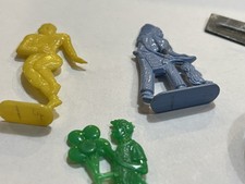 Lot Of 5 - 50s 60s Cracker Jack Toy Plastic Balloon/Indian Football /Top/Clicker