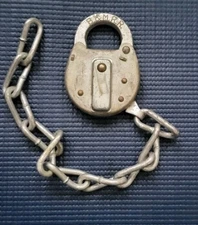 Vtg B & M PADLOCK with thick Chain