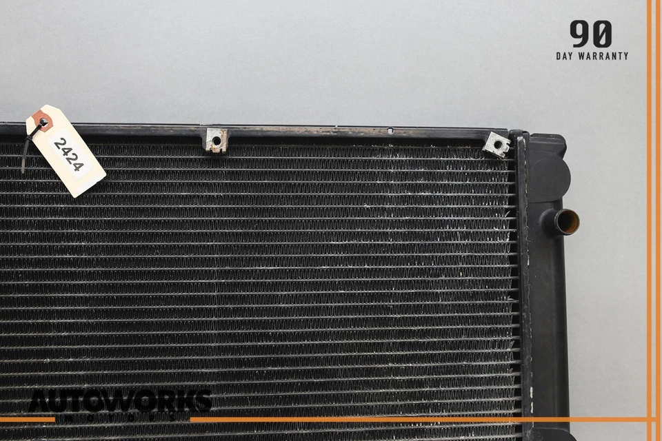 Conjunto de radiador de motor 83-87 Porsche 944 2,5 L 51975164M06 OEM Foto 3 de 4