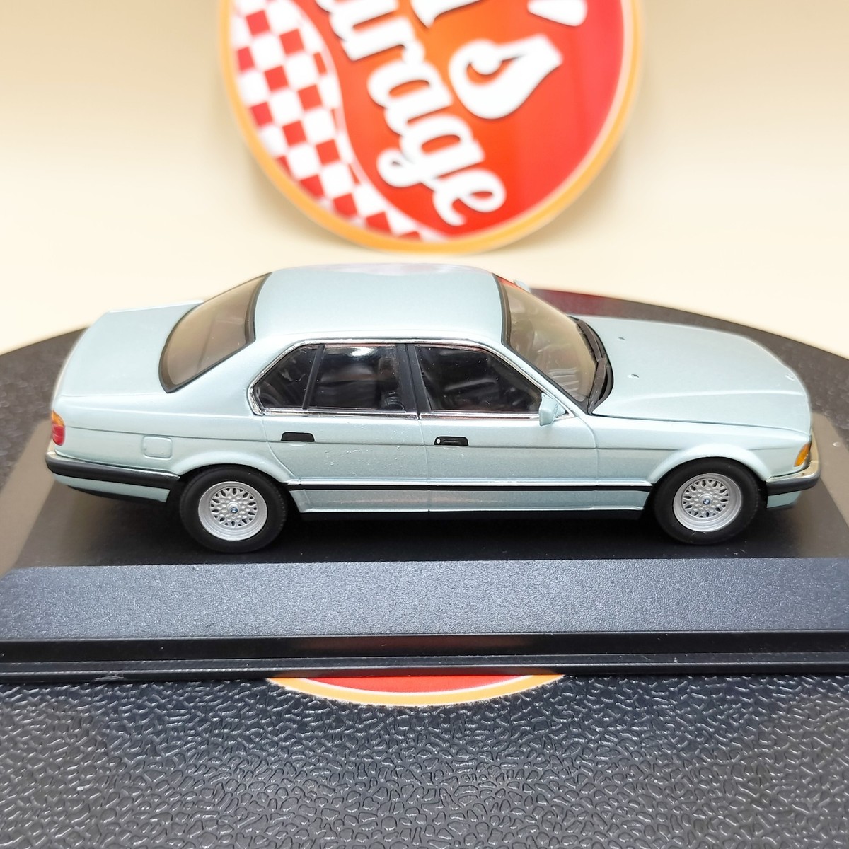 Minichamps 1/43 BMW 7 Series 7er 1986 E32 Green metallic