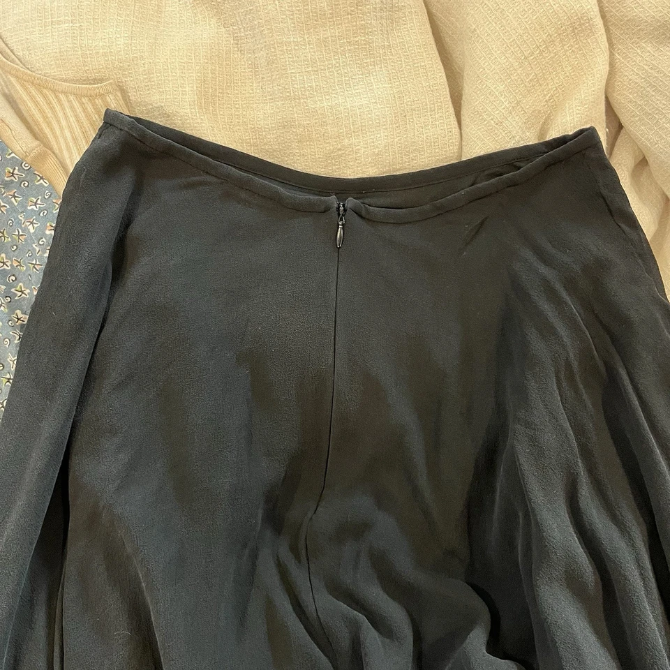 Falda Tadashi 100% Seda Negra Con Cremallera Talla US 6-Uk 8 Foto 3 de 4