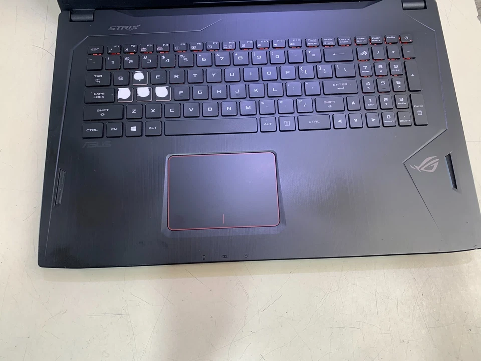 ASUS ROG GL702V 17.3" INTEL i7-7700HQ @ 2.80GHZ 8GB RAM NVIDIA GTX 1080 - NO AC - Image 2 of 4