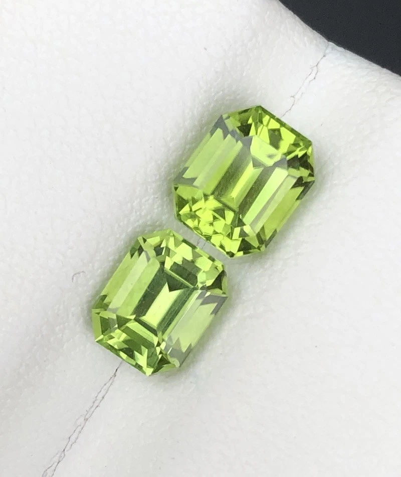 Pierre Péridot Naturelle Du Pakistan - 1,25 Ct, Ovale, Vert/jaune, Non Traitée - Neuf Sans Emballage