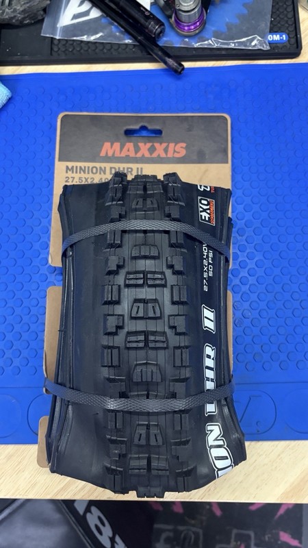 Maxxis Minion DHR2 27.5 x 2.40 inches WT Tyre