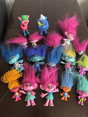 Dreamworks Trolls Collectible Figures 17 Piece Set