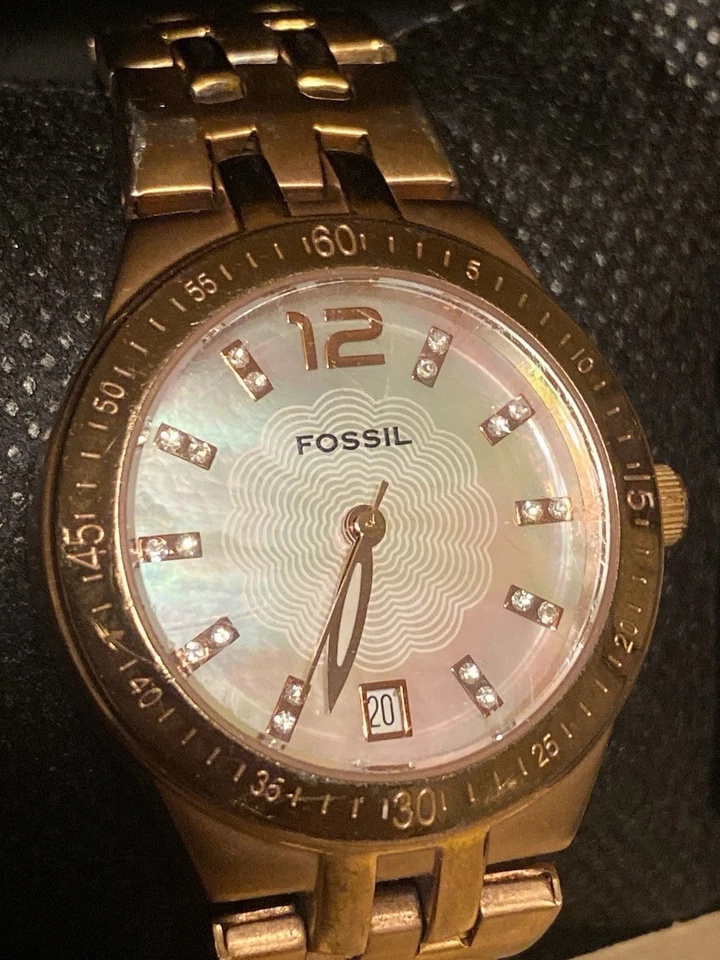 Fossil ROSE GOLD PLATED Iridescent Dial Iced Out 28MM Women’s Watch NEW Battery - Image 3 of 4