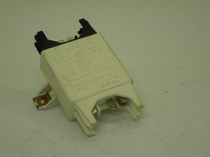 Audi 80 81 B2 relais für rücklicht und bremslicht check ecu 857919471