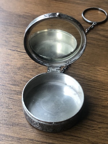 Antique Foliate Engraved Sterling Chatelaine Mirrored Pill Box, Init. SWS c.1880 - Picture 14 of 24