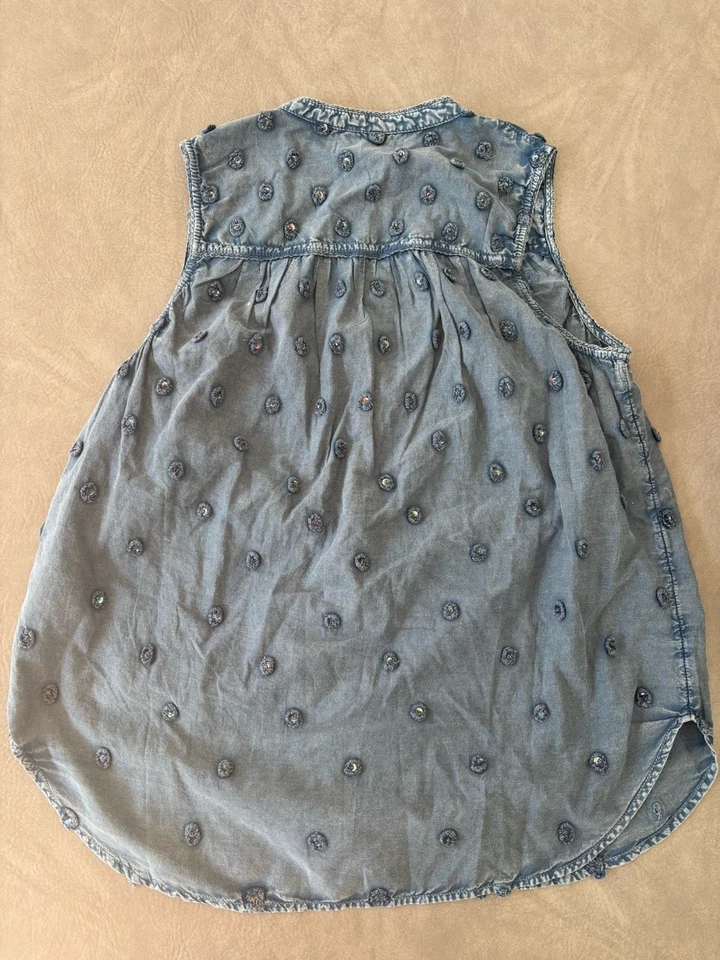 Blusa sin mangas Pilcro Anthropologie para mujer bordada cambray mediana usada en excelente estado Foto 4 de 4