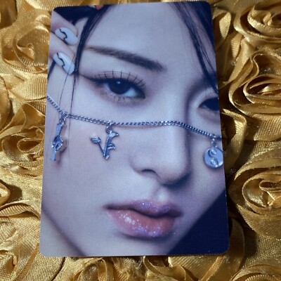 Yunjin LE SSERAFIM Unforgiven Edition Celeb K-pop Girl Photo Card Jewel