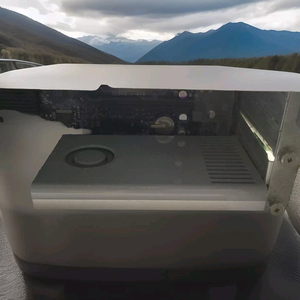 Apple Mac Pro 2008 8-Core 2x2.8GHz Quad Core Intel Xeon 10GB RAM 2GB/500 GB HDD - Image 4 of 4