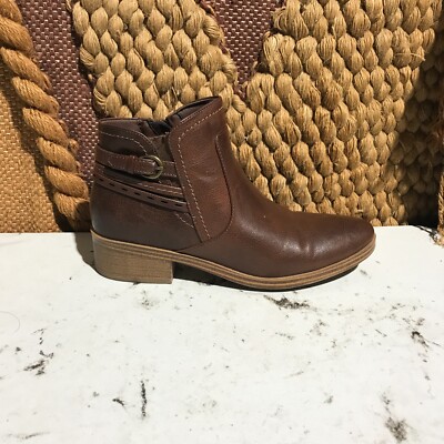 Baretraps Medley Booties Womens Size 8M Brown Zip Up Heeled Ankle Boots Shoes