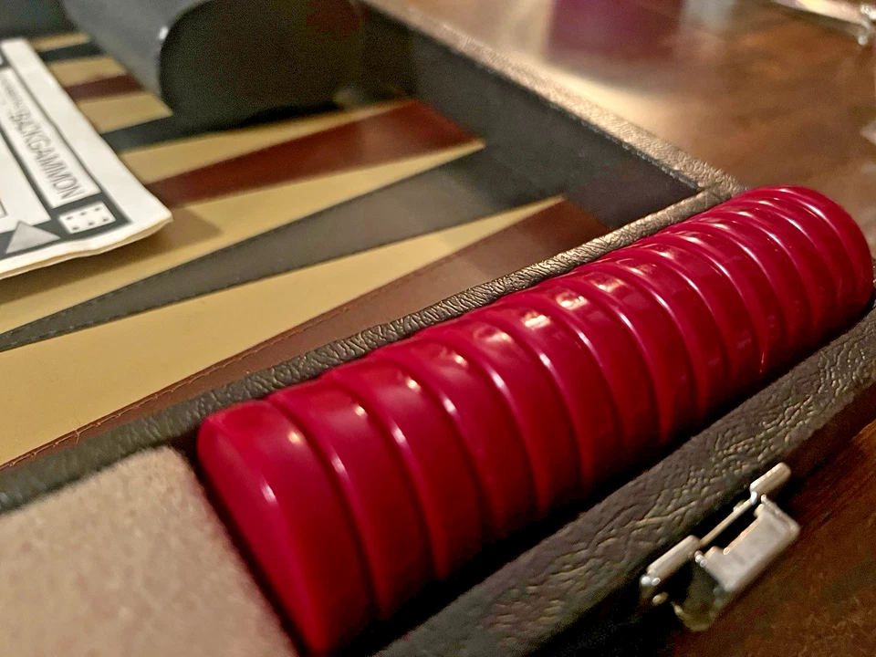 Vtg HIT Large 1 7/16" Red and Ivory Bakelite Backgammon and Dice Set, rough case - Image 2 of 4