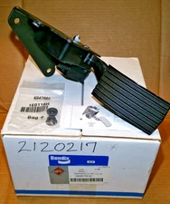 Genuine OEM International / Navistar 2606578C91 Accelerator Pedal Assembly