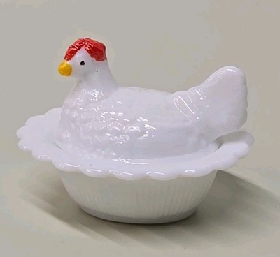 Mosser Mini Hen Chick on Nest Salt Cellar Milk Glass Painted