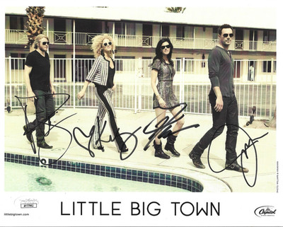 Little Big Town REAL hand SIGNED 8x10'' Promo Photo #3 JSA COA Autographed All 4