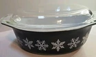 Vintage Black w/White Snowflake Pyrex 1-1/2 Qt Oval Casserole Lid Baking Dish 15