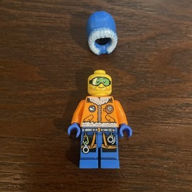 Lego Minifigure City - Arctic Male Explorer With Green Bezel - 60036  