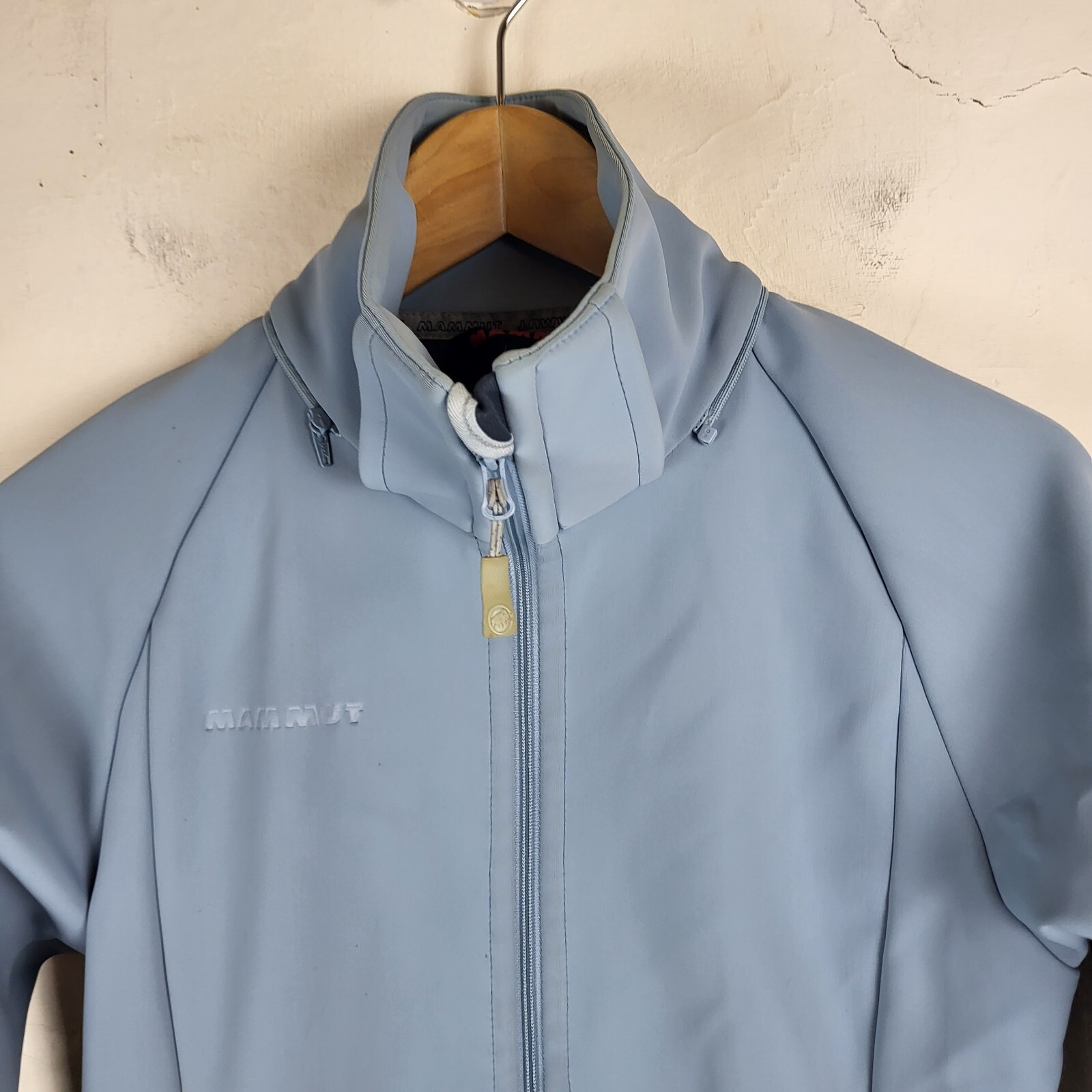 Mammut Womens Small SofTech Softshell Windproof J… - image 2