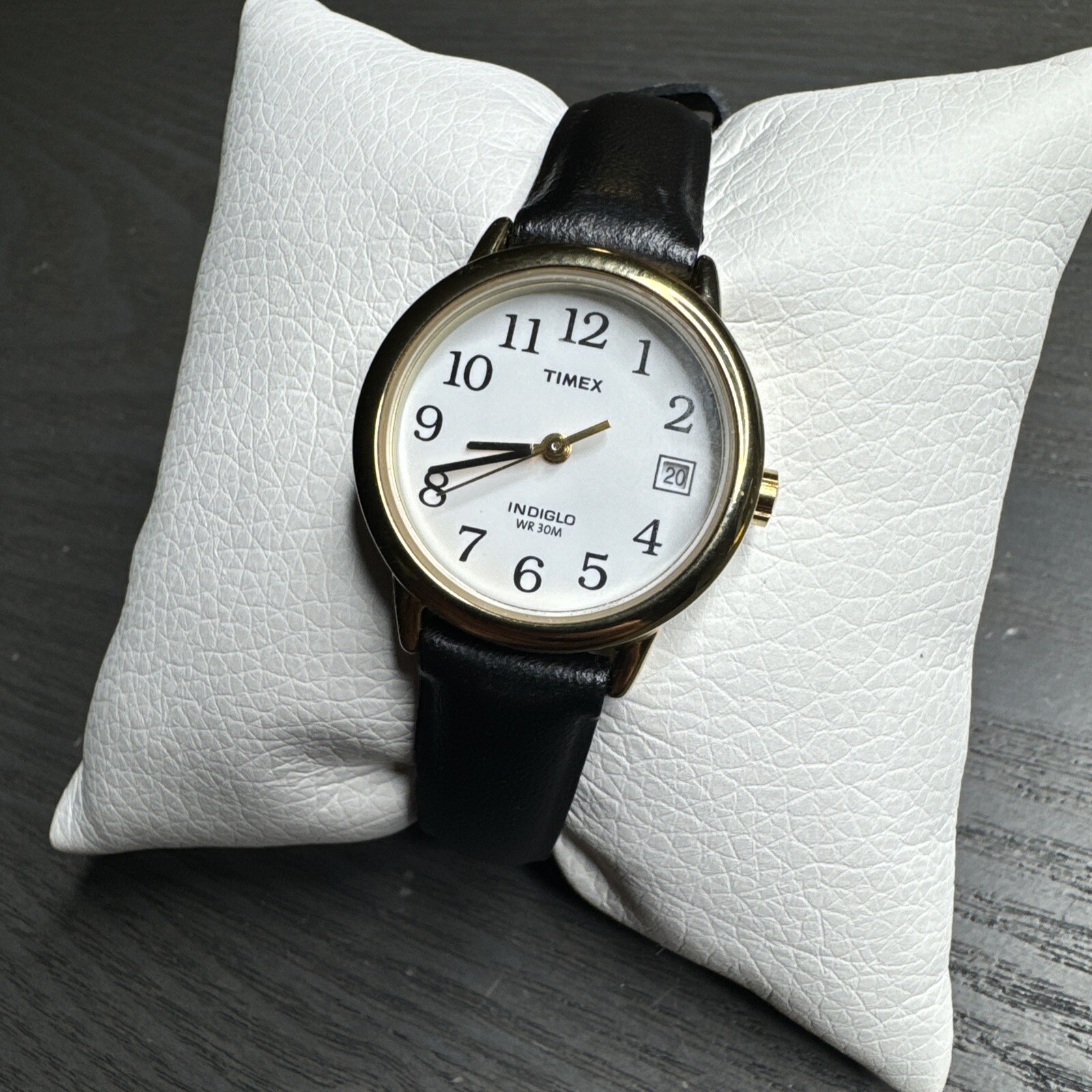 Timex Ladies Easy Reader Indiglo Watch | 25mm | Water Resistant | T2H341