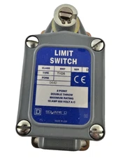 9007TYD5 HEAVY DUTY LIMIT SWITCH SQUARE D 20AMP, 600V, SPRING RETURN