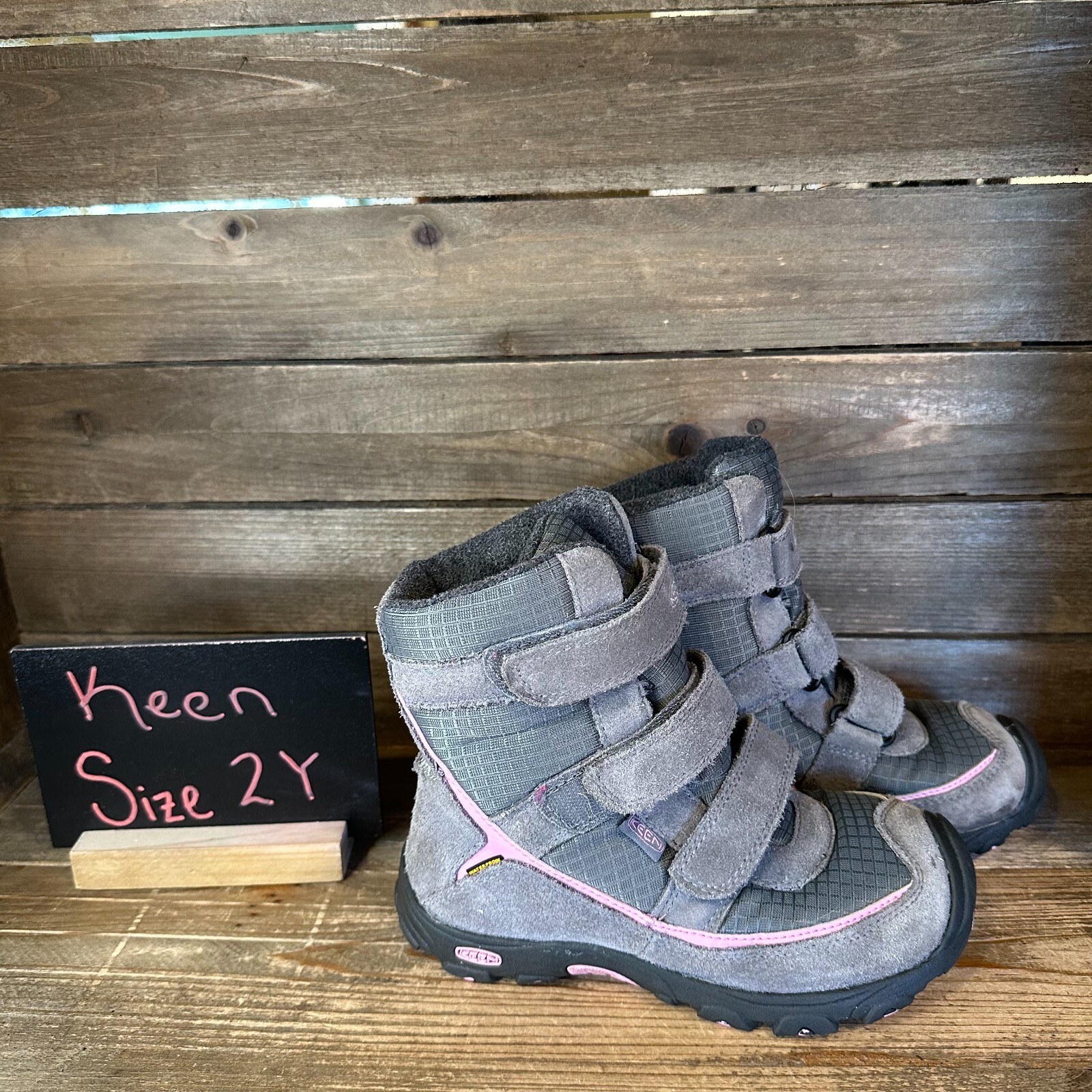 Stivali da neve invernali Youth KEEN Trezzo II grigi impermeabili isolati taglia 2 Y in ottime condizioni