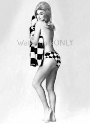 Linda Vaughn ''Miss Hurst Golden Shifter'' HOT SEXY ''LEGGY'' PHOTO! #(107bc) 