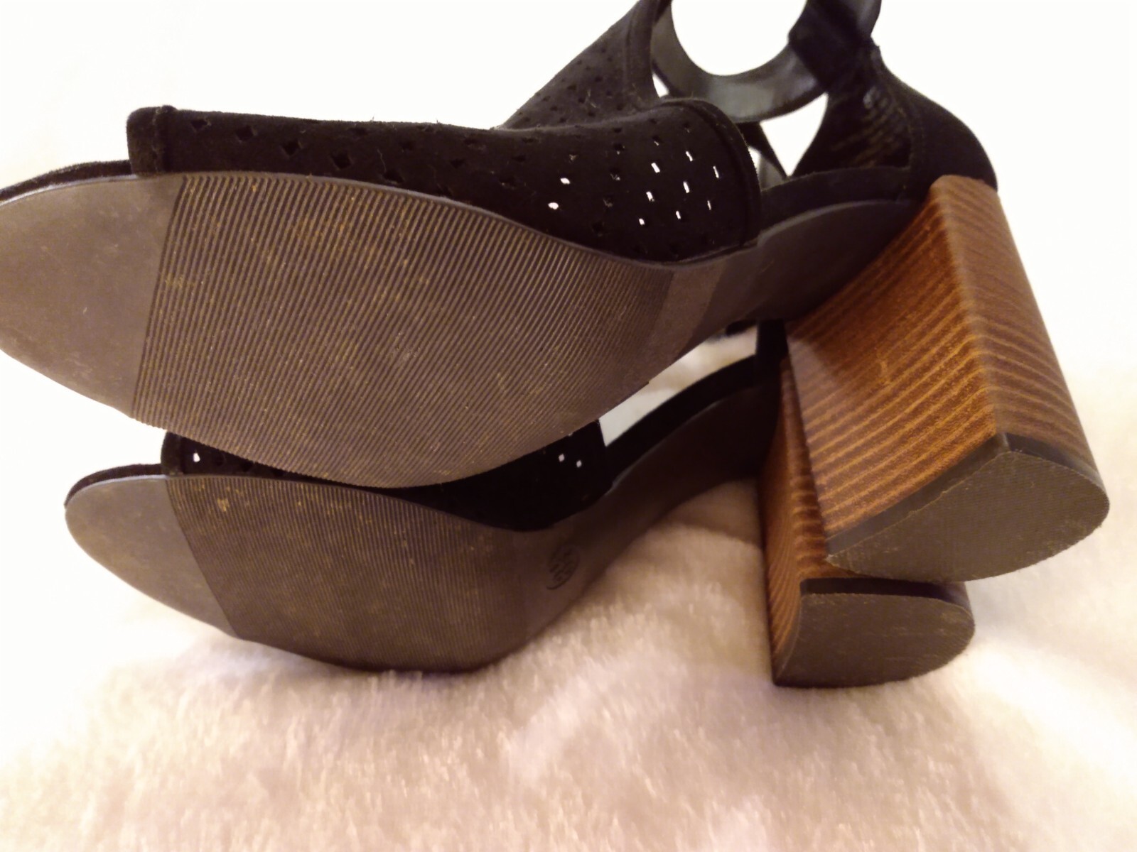 Universal Thread Women's Black Microsuede Ankle S… - image 17