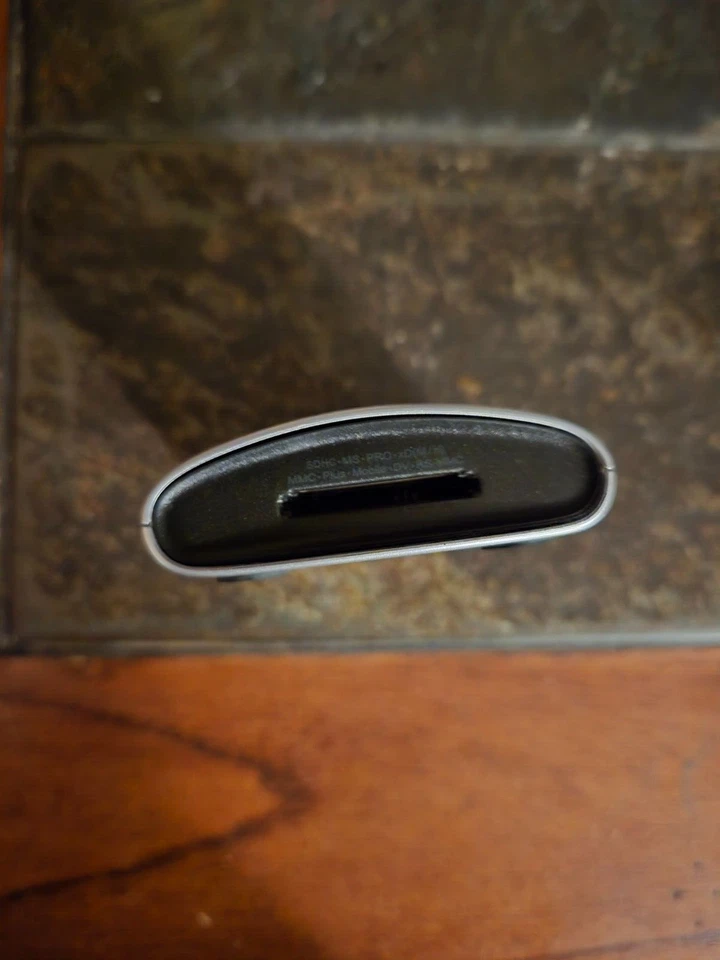 SanDisk Micro SD Card Reader with Three (3) Micro SD Adapters - Image 3 of 4