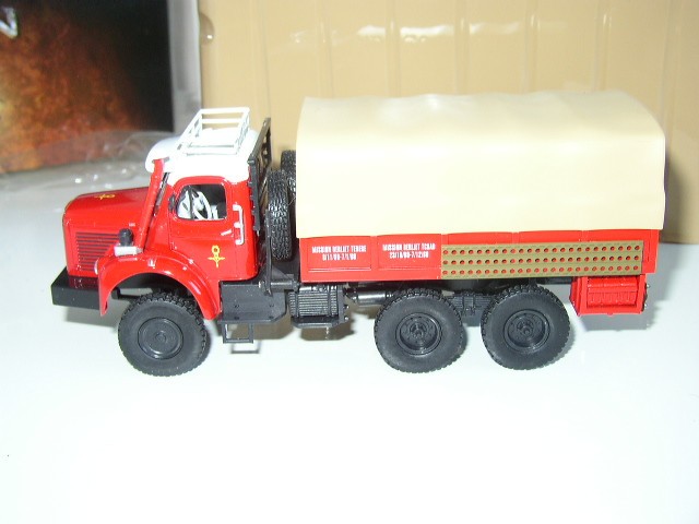 Camion Norev Berliet GBC 8 6x6 Gazelle 1/43 cadeau idéal pour passionné de camions