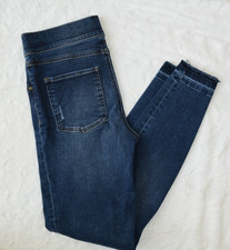 NWOT Spanx Jeans Blue Distressed Faux Pockets Pull On Women  s, back pockets,Sz S