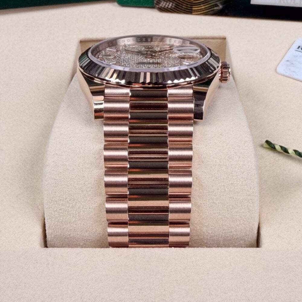 Rolex Day-Date 40 Everose Gold Diamond Paved - Unworn 2025 image 2