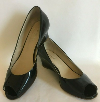 womens black peep toe shoes