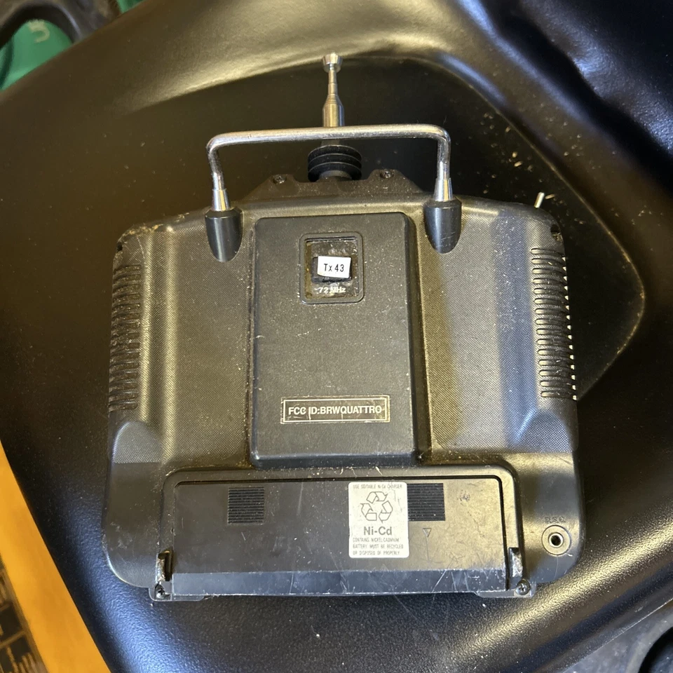 Радиоуправление JR PROPO QUATTRO, с аккумулятором непроверенное - Изображение 2 из 4