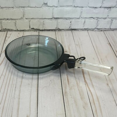 Vintage Pyrex Flameware 7'' Skillet with Detachable Handle